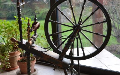 Une vieille dame dans l&rsquo;atelier…